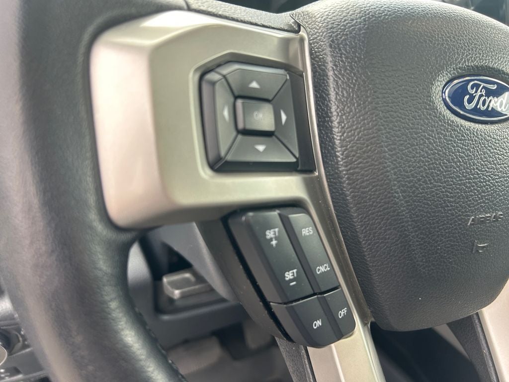 2022 Ford F-350SD Lariat