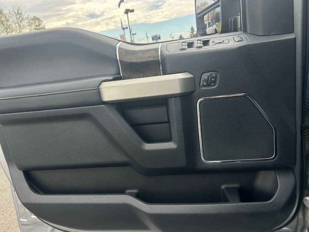 2022 Ford F-350SD Lariat