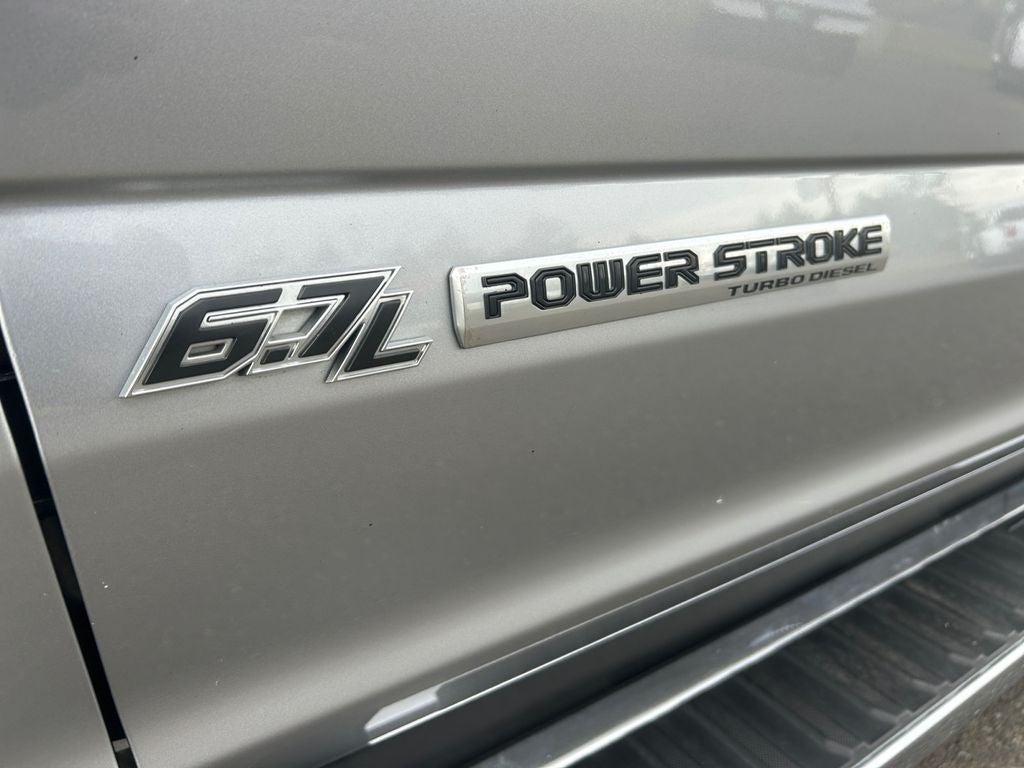 2022 Ford F-350SD Lariat