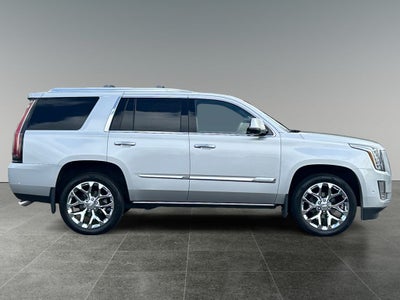 2017 Cadillac Escalade Luxury