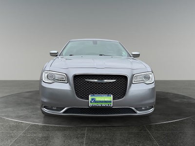 2016 Chrysler 300 C