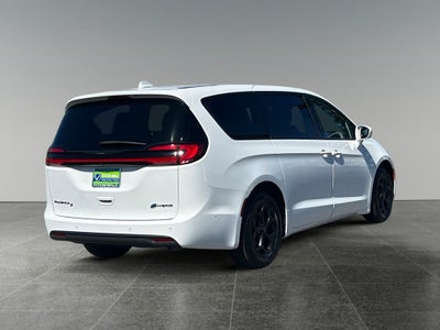 2022 Chrysler Pacifica Hybrid Limited