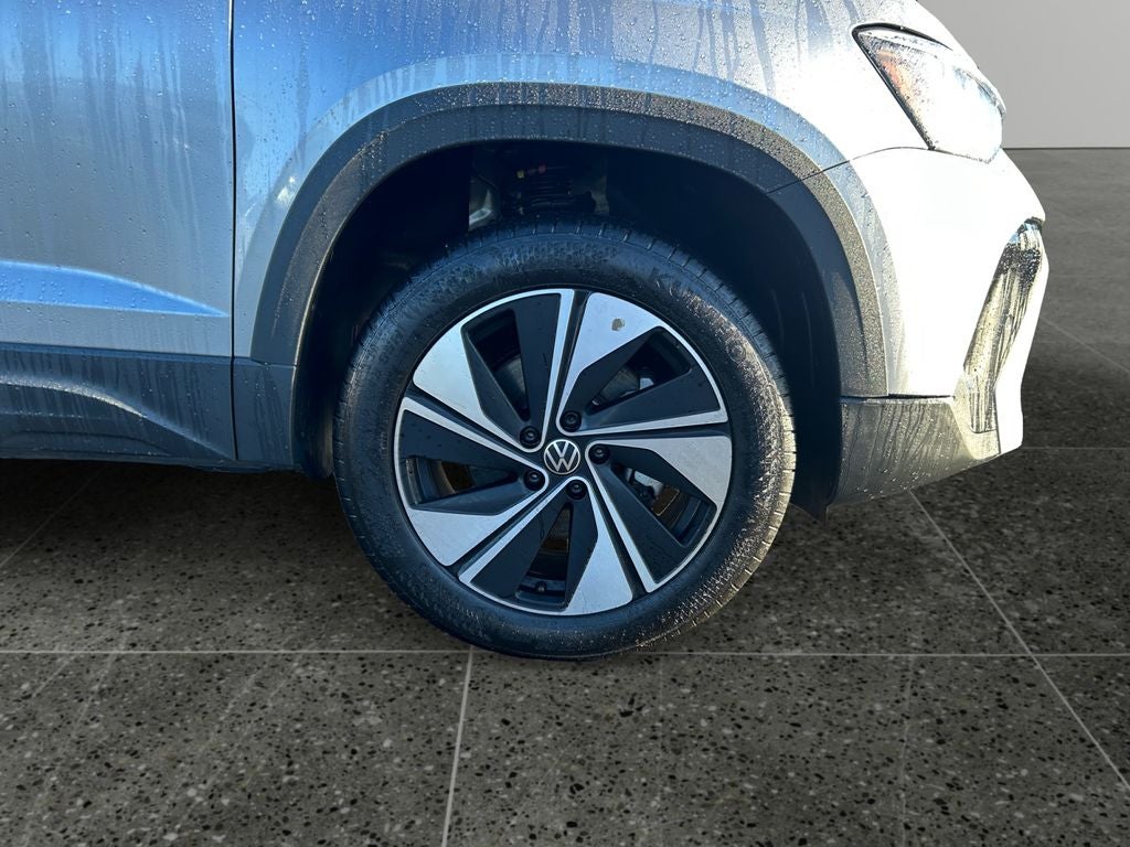2025 Volkswagen Taos 1.5T SE