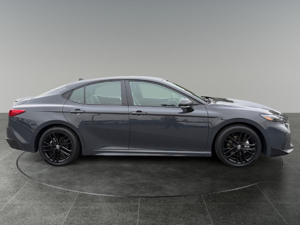 2026 Toyota Camry SE Hybrid