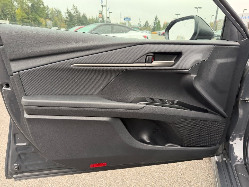 2026 Toyota Camry SE Hybrid