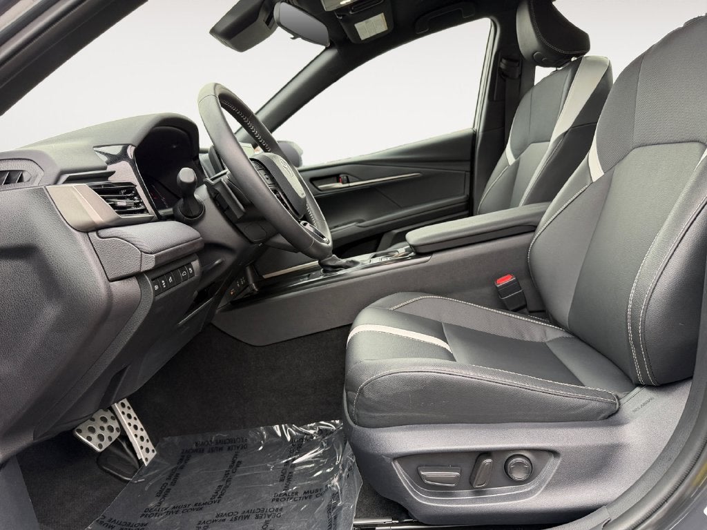 2026 Toyota Camry SE Hybrid