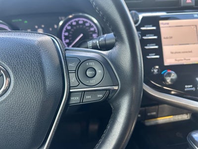 2020 Toyota Camry Hybrid XLE