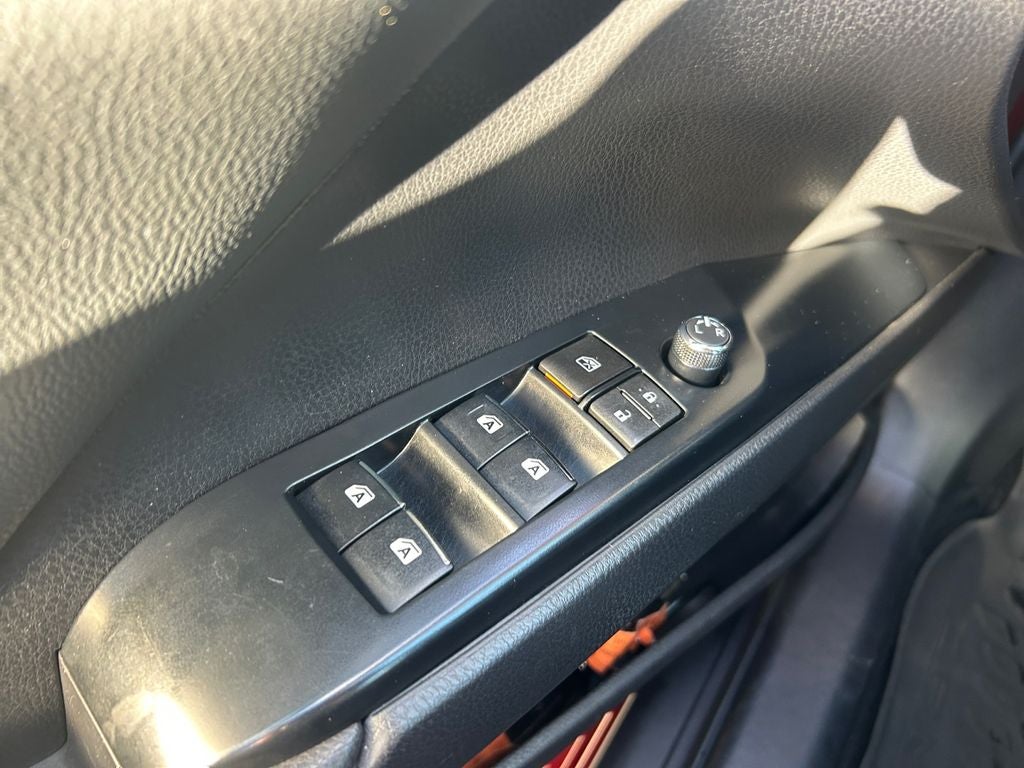 2020 Toyota Camry Hybrid XLE