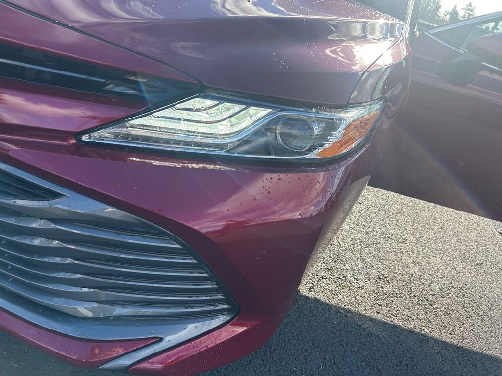 2020 Toyota Camry Hybrid XLE