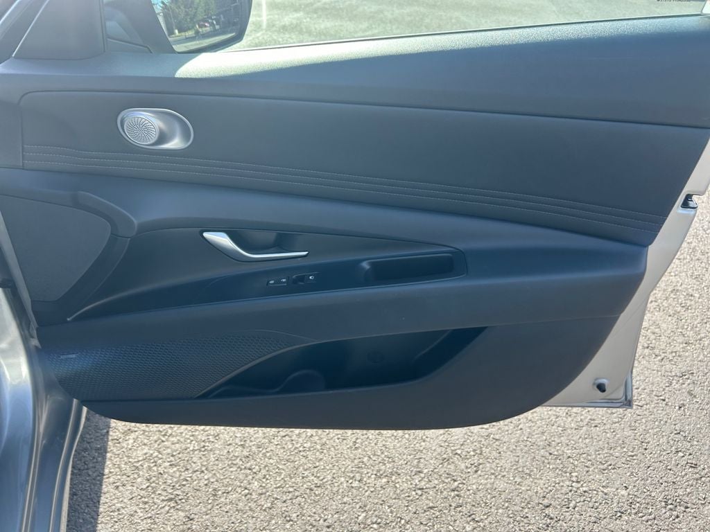 2021 Hyundai ELANTRA Limited