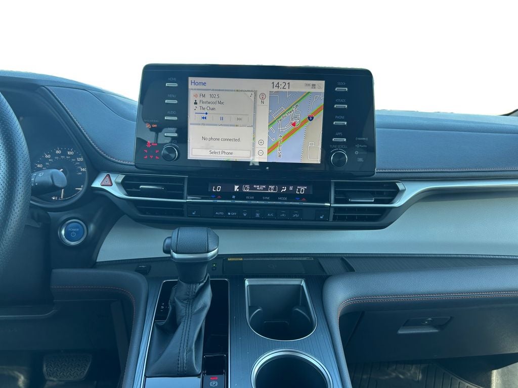 2022 Toyota Sienna XSE 7 Passenger