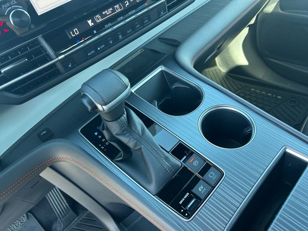 2022 Toyota Sienna XSE 7 Passenger