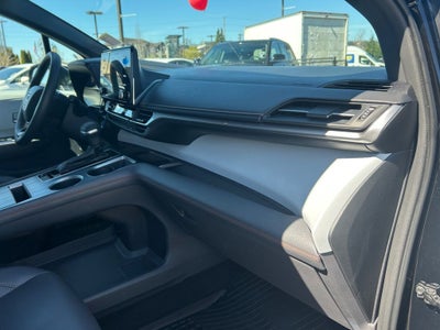 2022 Toyota Sienna XSE 7 Passenger