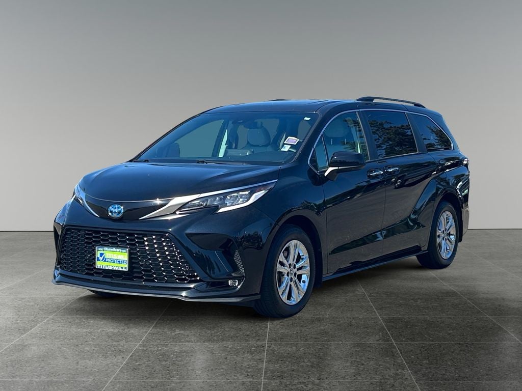 2022 Toyota Sienna XSE 7 Passenger