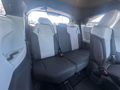 2022 Toyota Sienna XSE 7 Passenger