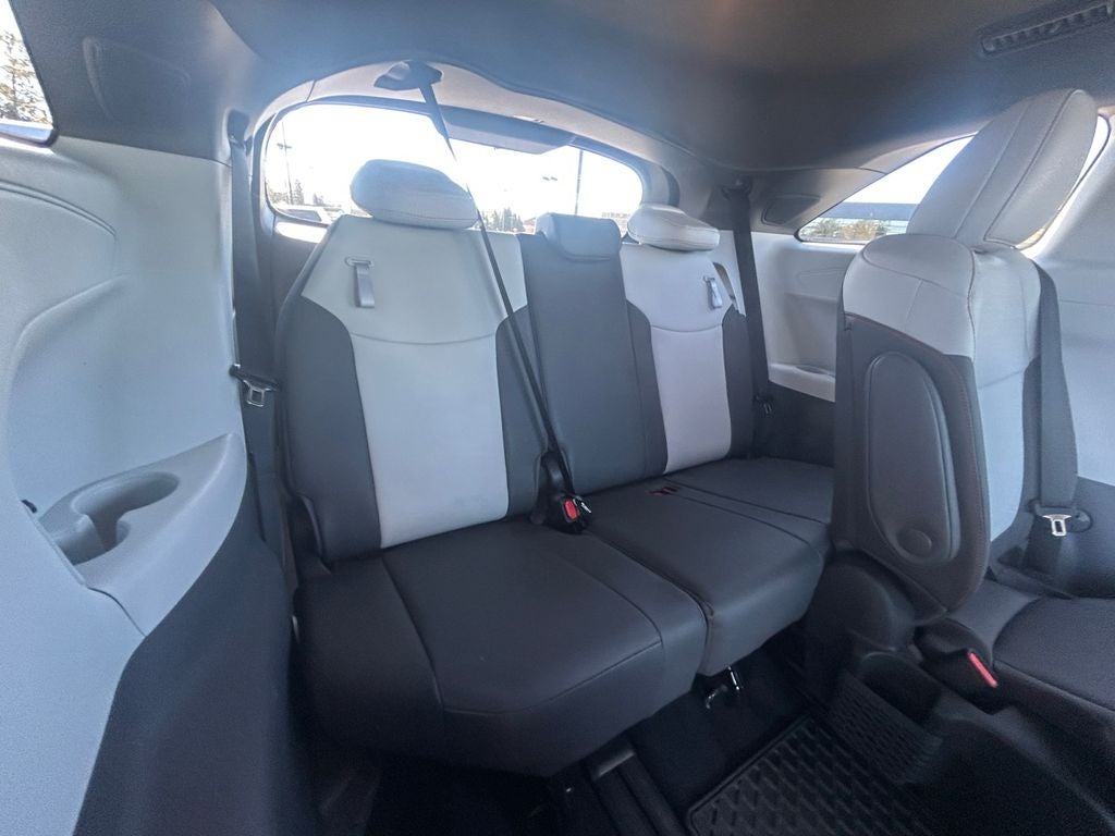 2022 Toyota Sienna XSE 7 Passenger