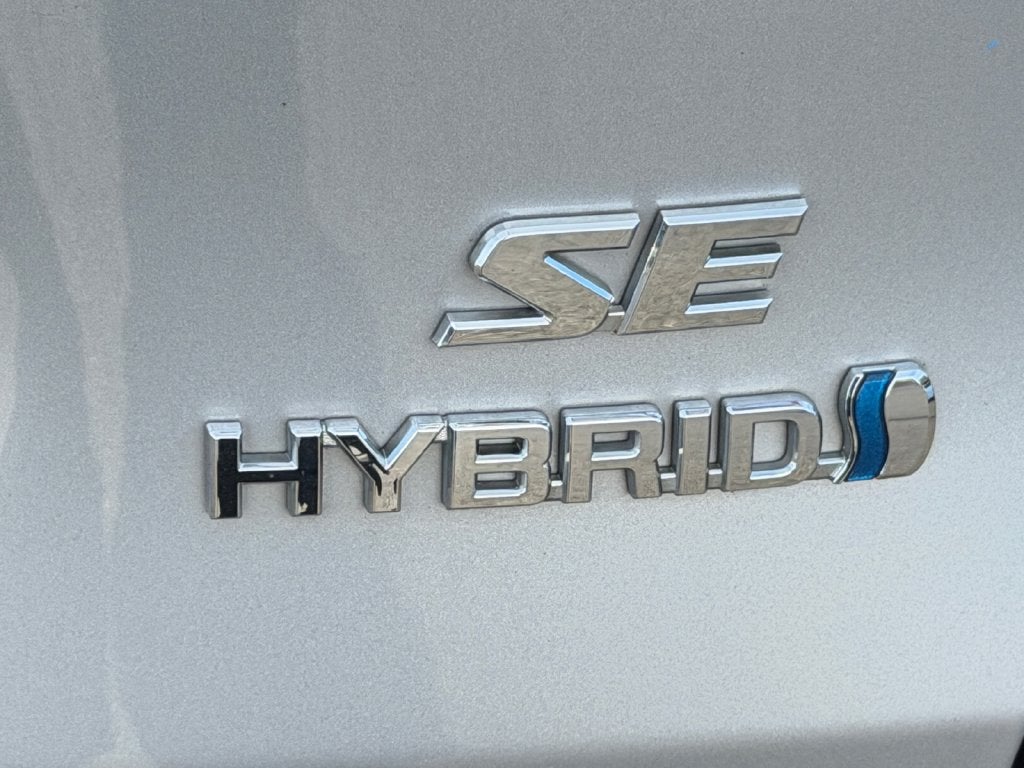 2023 Toyota RAV4 Hybrid SE