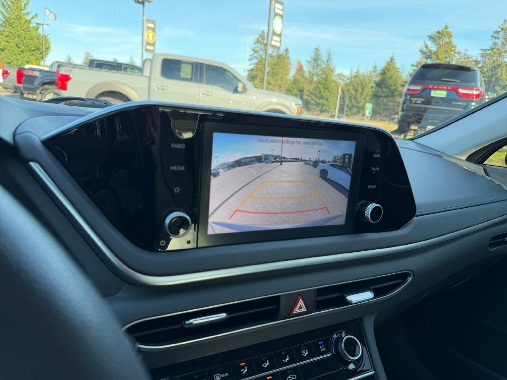 2023 Hyundai SONATA SE