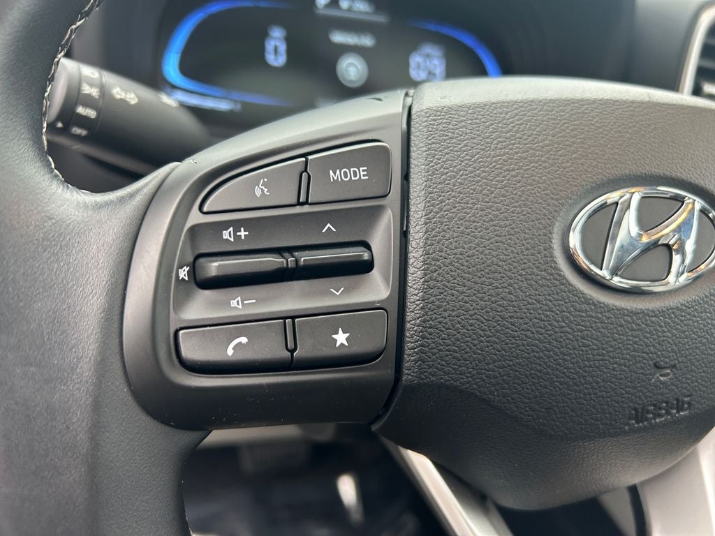 2025 Hyundai VENUE SEL