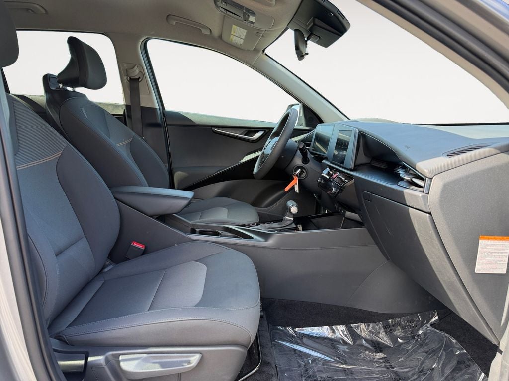 2025 Kia Niro LX