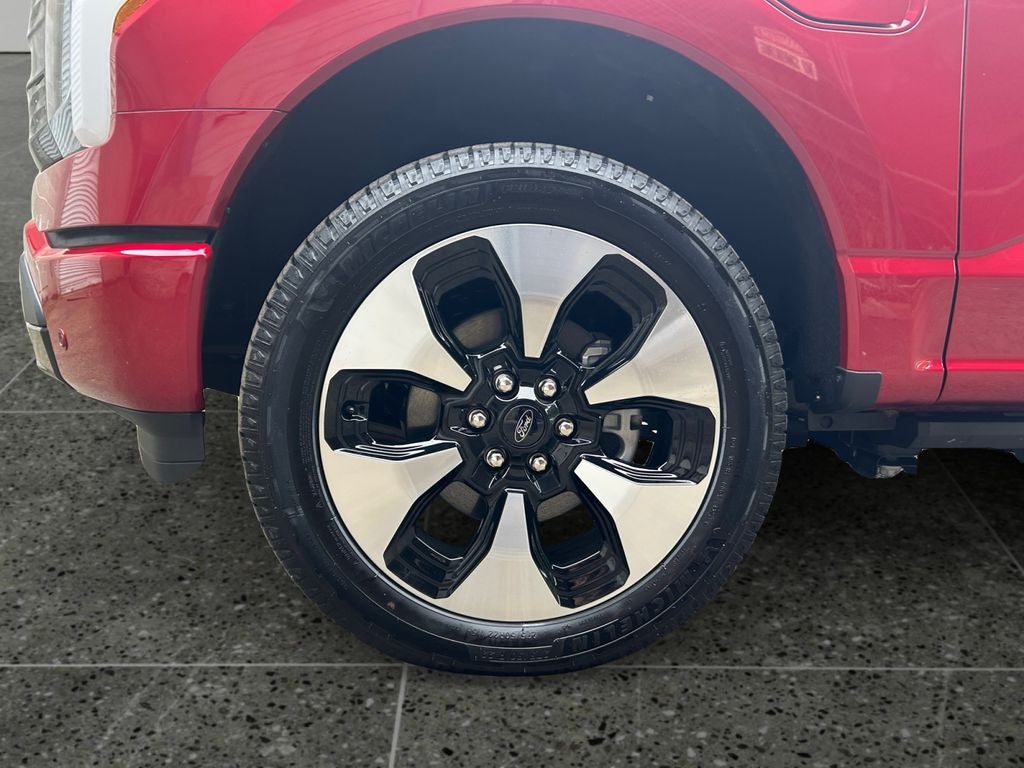 2025 Ford F-150 Lightning Platinum
