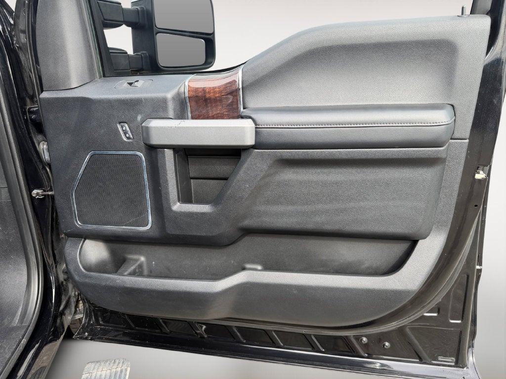 2017 Ford F-350SD Platinum