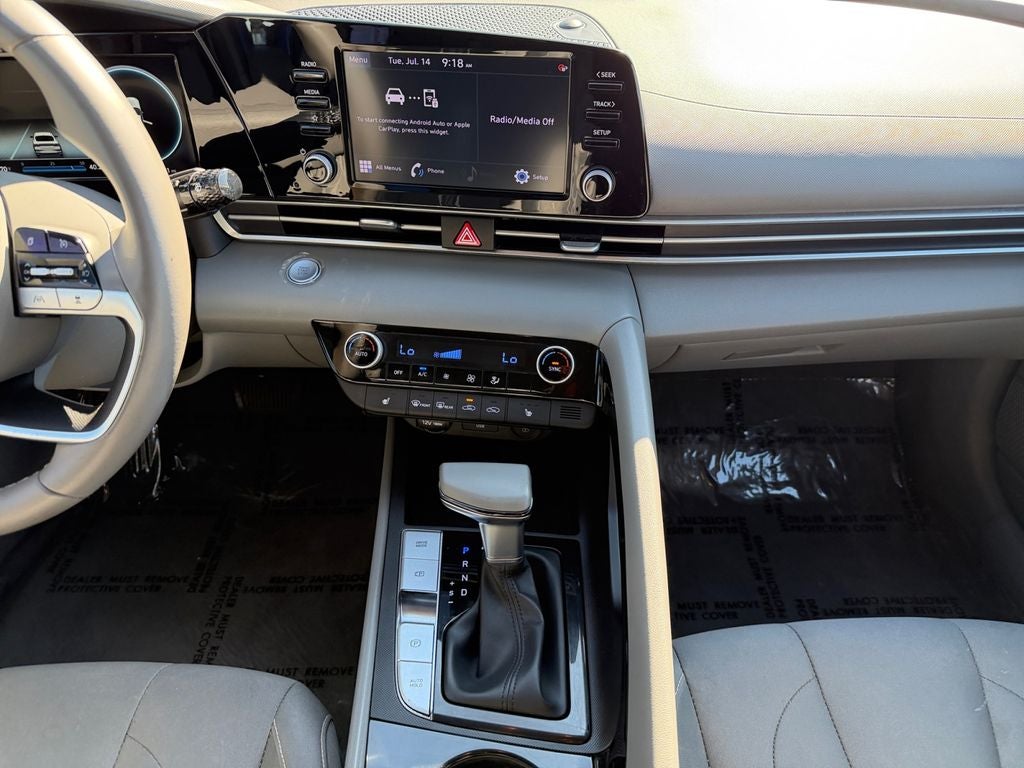 2022 Hyundai ELANTRA SEL