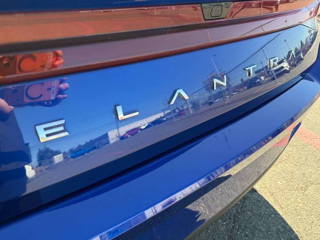 2022 Hyundai ELANTRA SEL