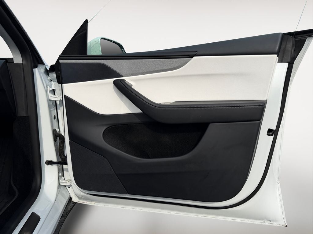 2026 Tesla Model Y Base