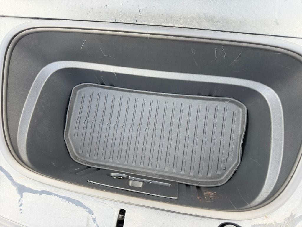 2026 Tesla Model Y Base