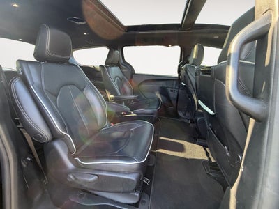 2023 Chrysler Pacifica Hybrid Limited