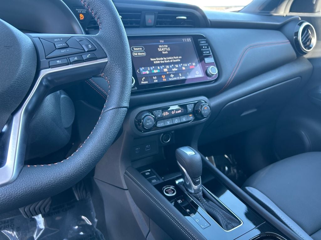 2024 Nissan Kicks SR