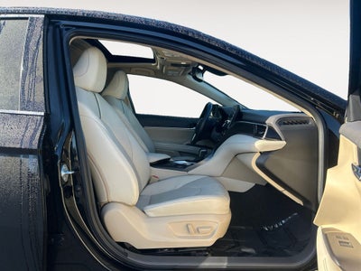 2022 Toyota Camry Hybrid SE