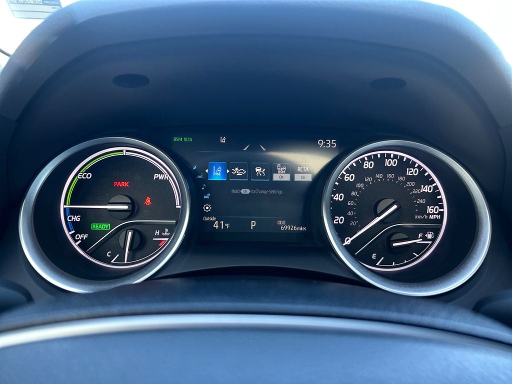 2022 Toyota Camry Hybrid SE