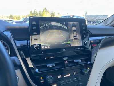 2022 Toyota Camry Hybrid SE