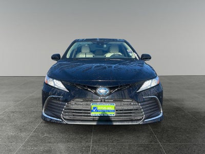 2022 Toyota Camry Hybrid SE