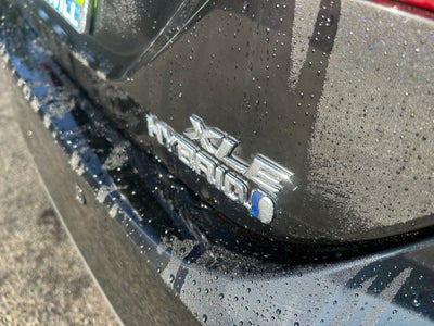 2022 Toyota Camry Hybrid SE