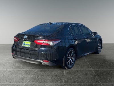 2022 Toyota Camry Hybrid SE