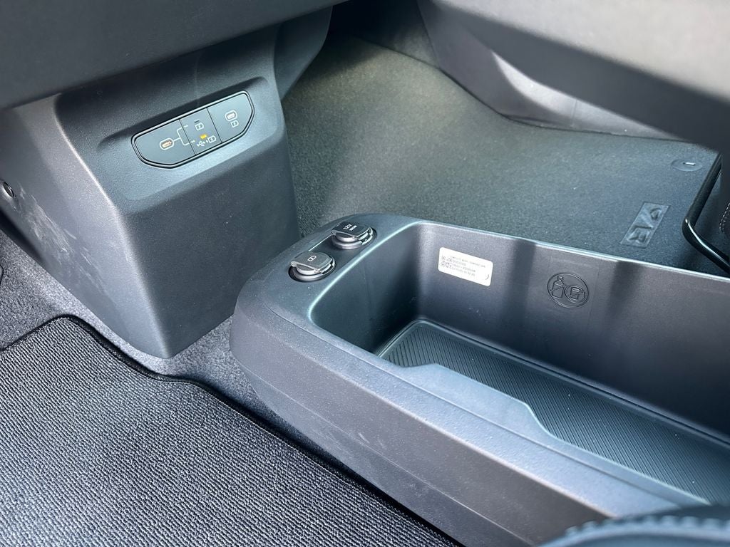 2025 Kia EV6 Light