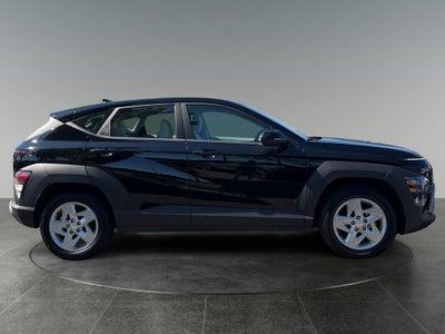 2025 Hyundai KONA SE