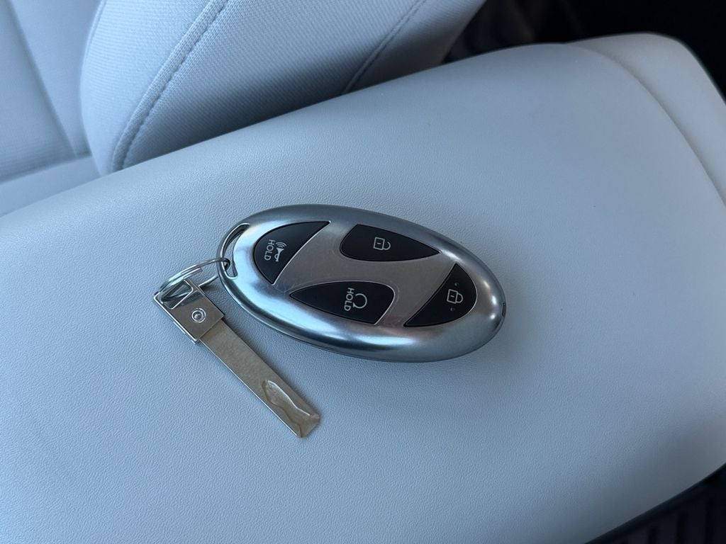 2025 Hyundai KONA SE