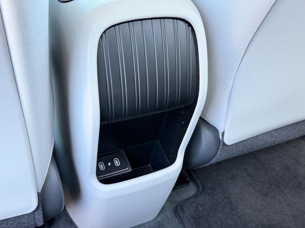 2025 Hyundai KONA ELECTRIC SE