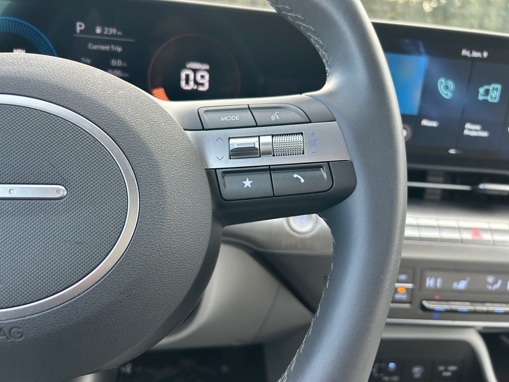 2024 Hyundai KONA SEL