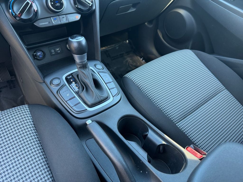 2021 Hyundai KONA SEL