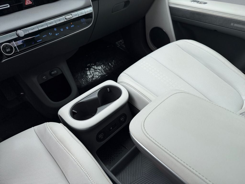 2024 Hyundai IONIQ 5 Limited - Photo 19