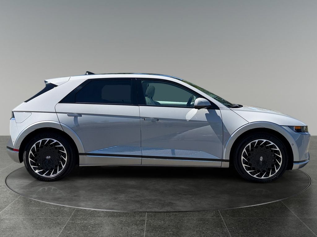 2024 Hyundai IONIQ 5 Limited - Photo 11