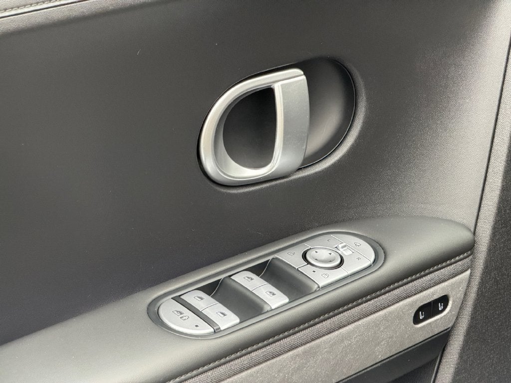 2024 Hyundai IONIQ 5 Limited - Photo 22