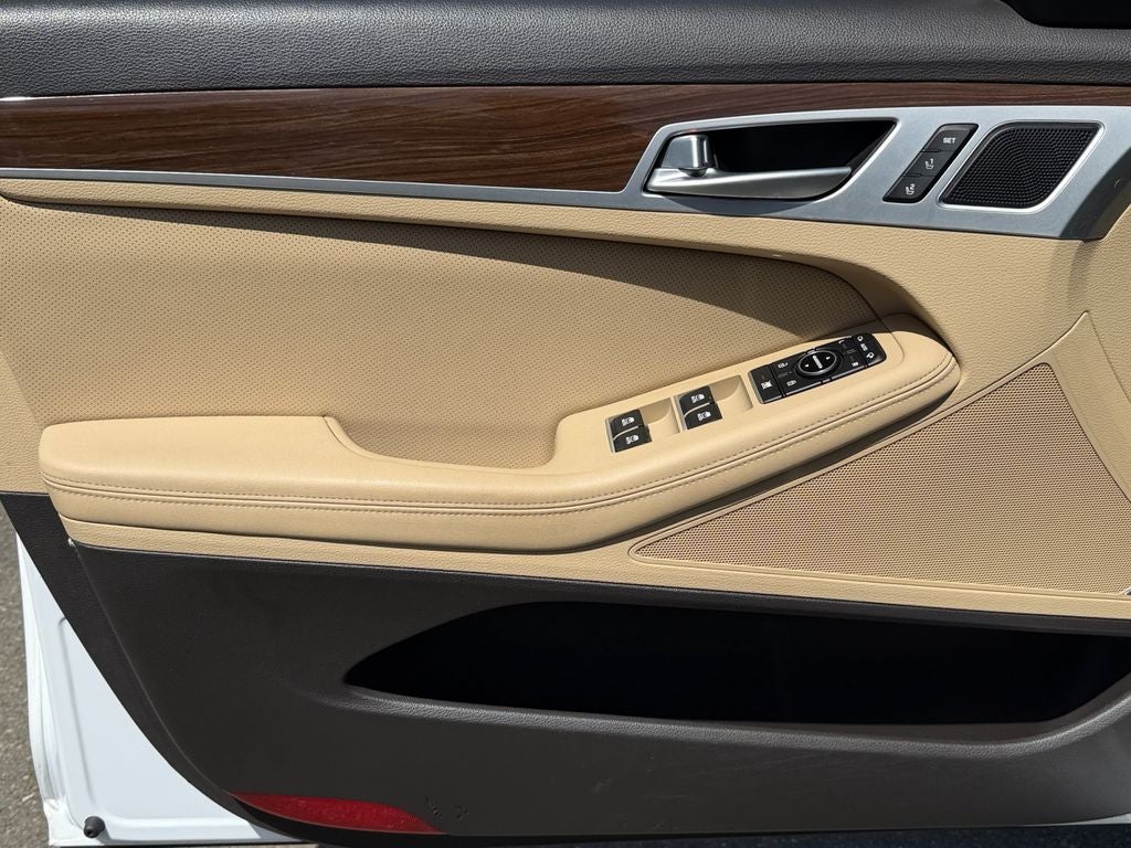 2015 Hyundai GENESIS 3.8