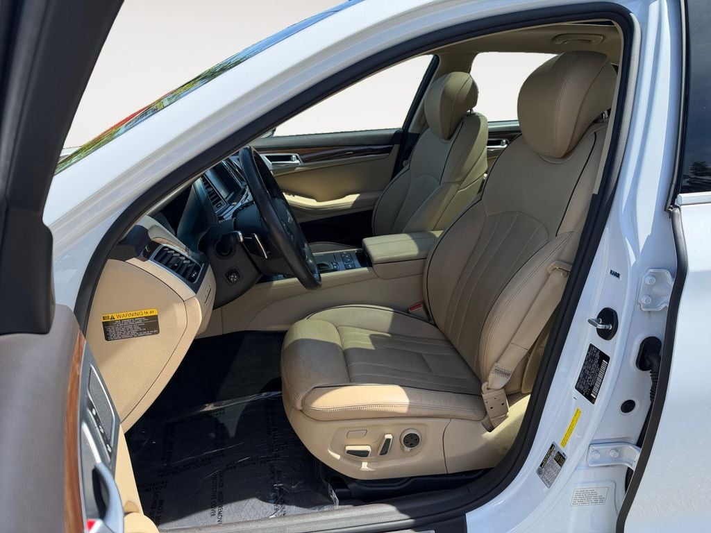 2015 Hyundai GENESIS 3.8