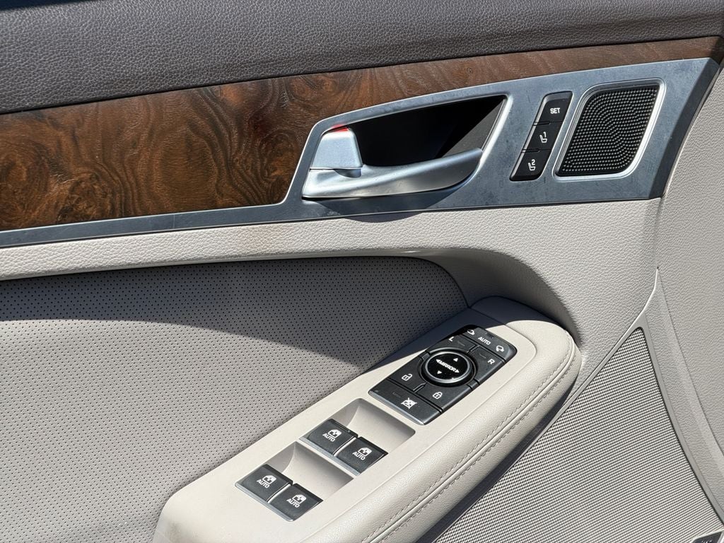 2015 Hyundai GENESIS 3.8